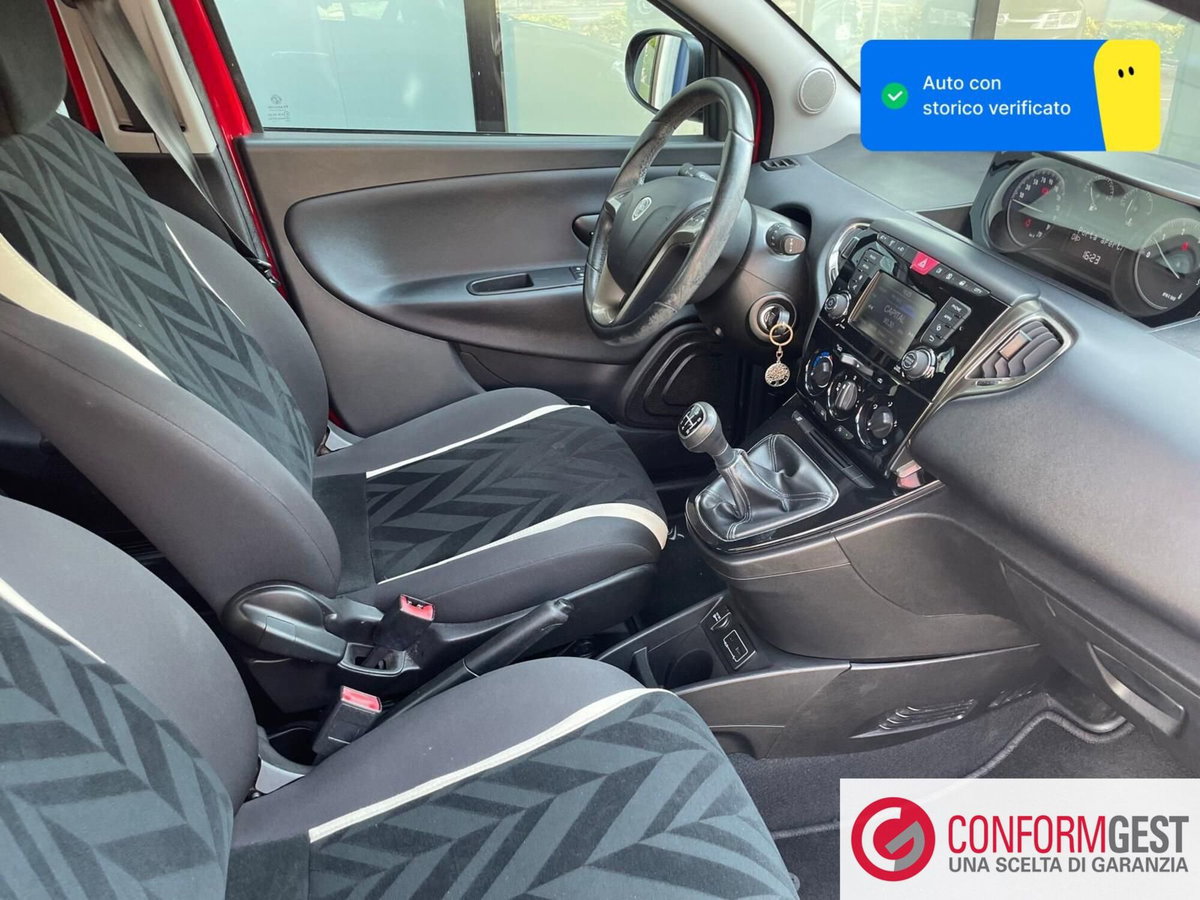 Lancia Ypsilon 1.3 MJT 16V 95 CV 5 porte S&S Gold (13)