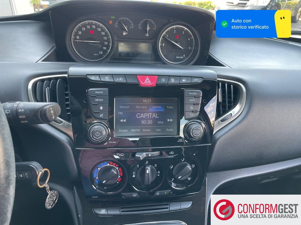 Lancia Ypsilon 1.3 MJT 16V 95 CV 5 porte S&S Gold (8)