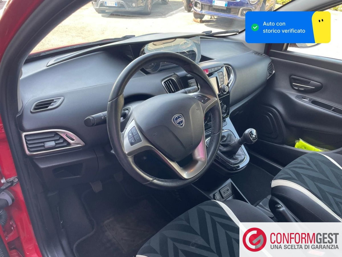 Lancia Ypsilon 1.3 MJT 16V 95 CV 5 porte S&S Gold (9)
