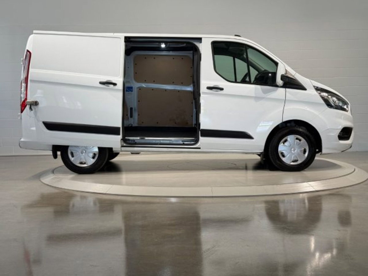 Ford Transit Custom Furgone 280 2.0 EcoBlue 130 PC Furgone Trend (9)