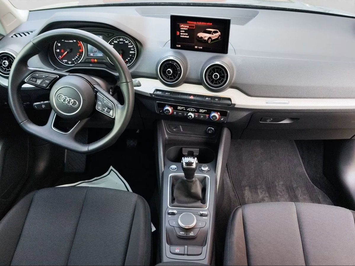 Audi Q2 35 1.5 tfsi S line edition (4)