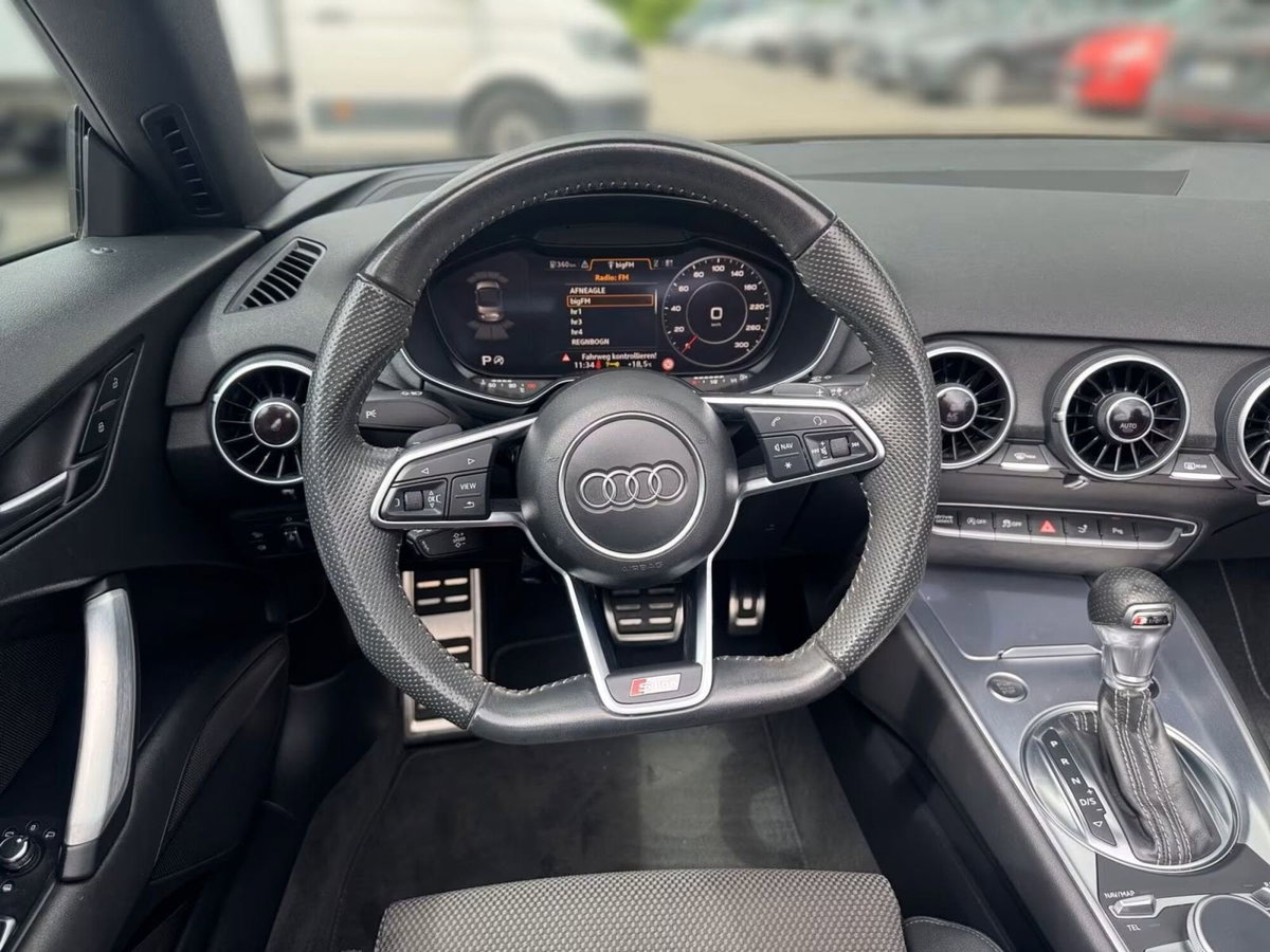 Audi TT Cabrio 1.8 TFSI S tronic S line (6)