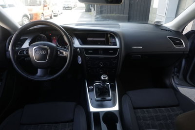 Audi A5 Coupé 2.7 V6 TDI F.AP. multitronic Ambition (2)