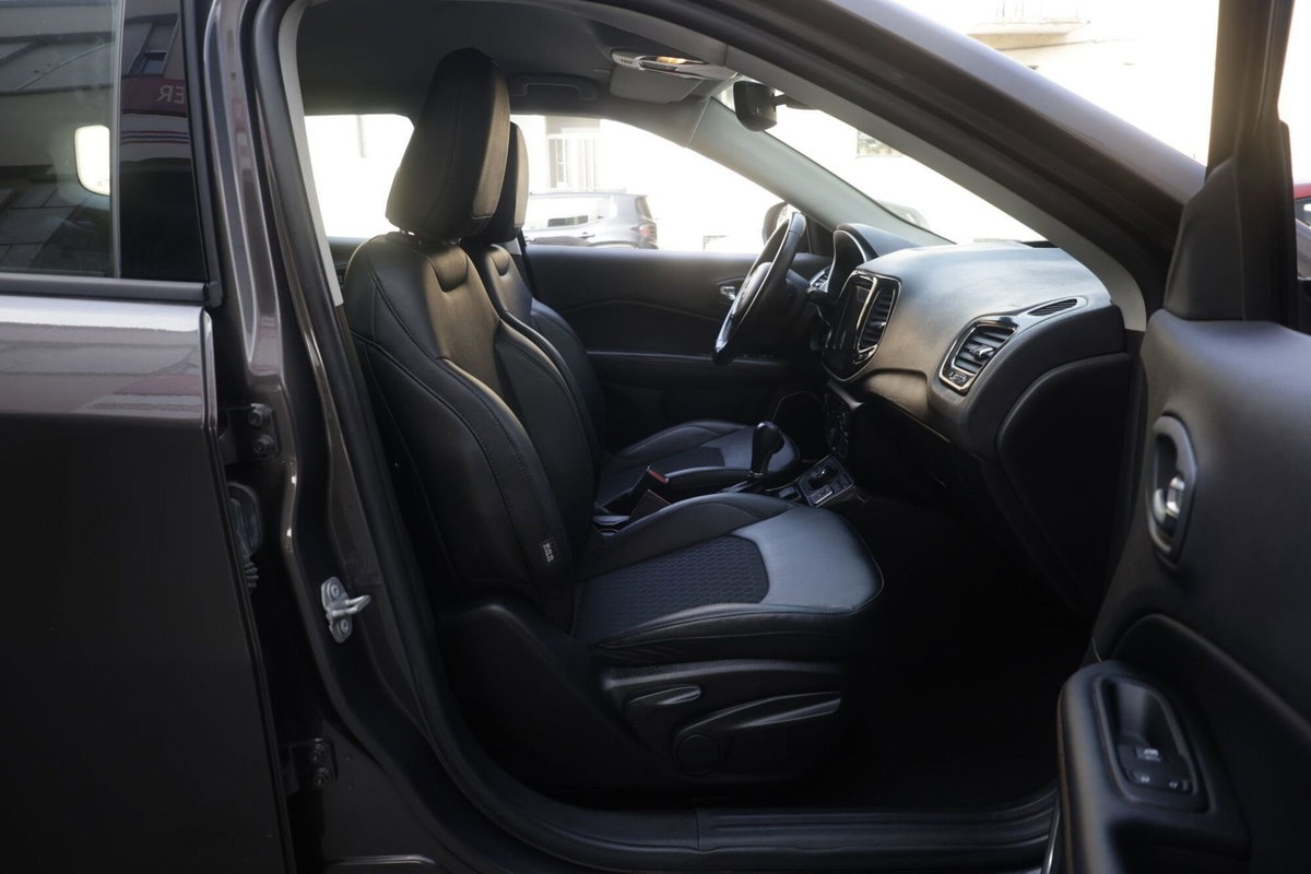 Jeep Compass 1.3 T4 190CV PHEV AT6 4xe Limited (12)