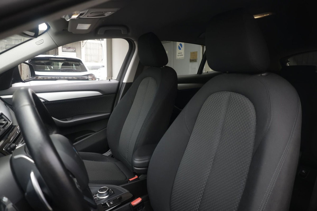 BMW X2 sdrive 18d auto (18)