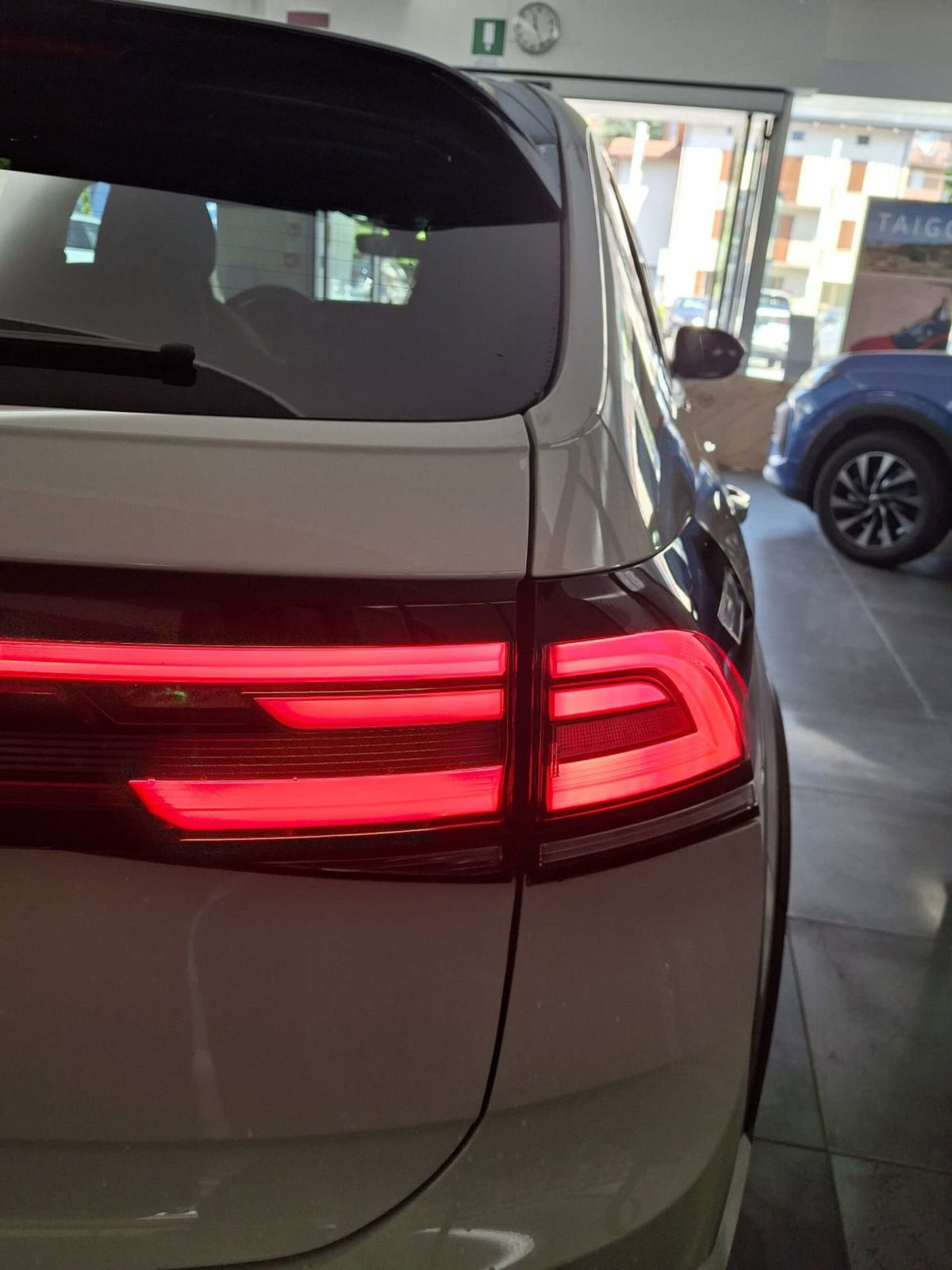Volkswagen Taigo 1.5 tsi R-Line 150cv dsg (9)