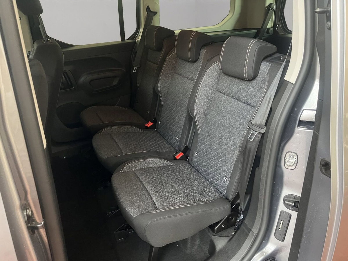Peugeot Rifter Long 1.5 bluehdi Allure 130cv eat8 7p.ti (12)