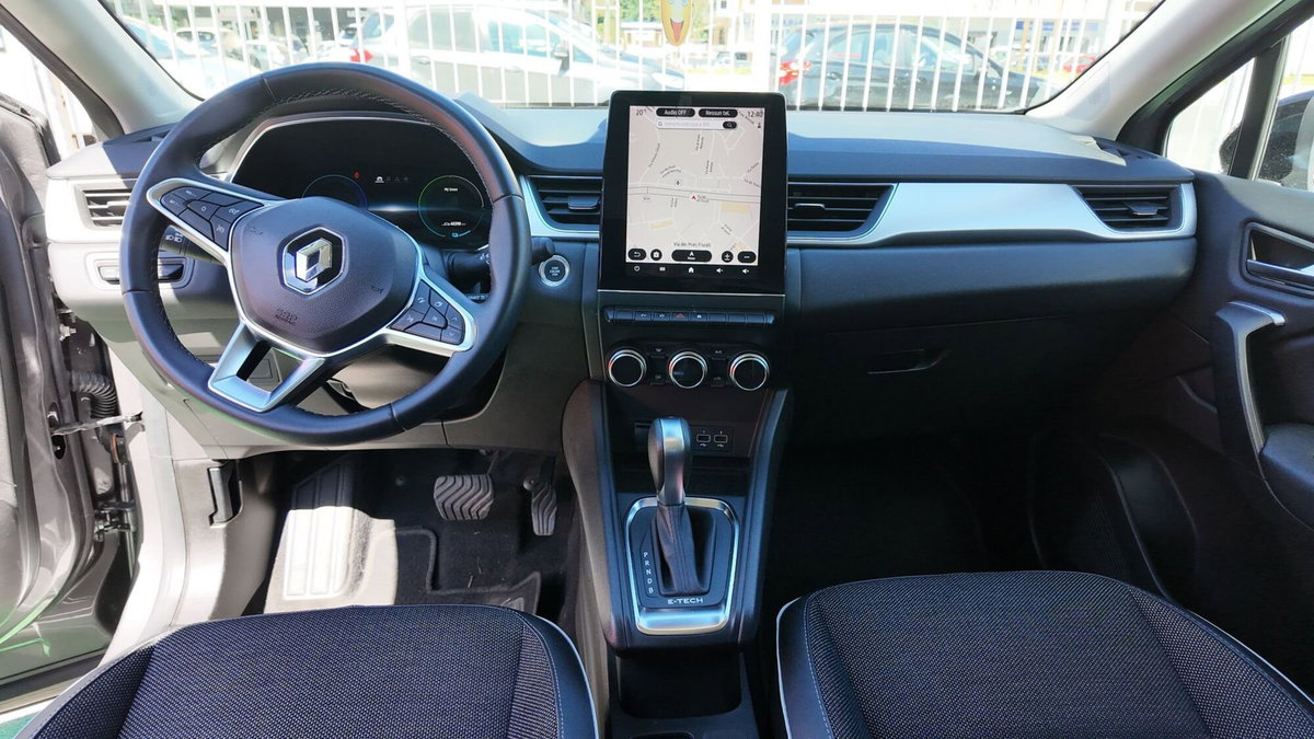 Renault Captur Full Hybrid E-Tech 145 CV Techno Fast Track (10)