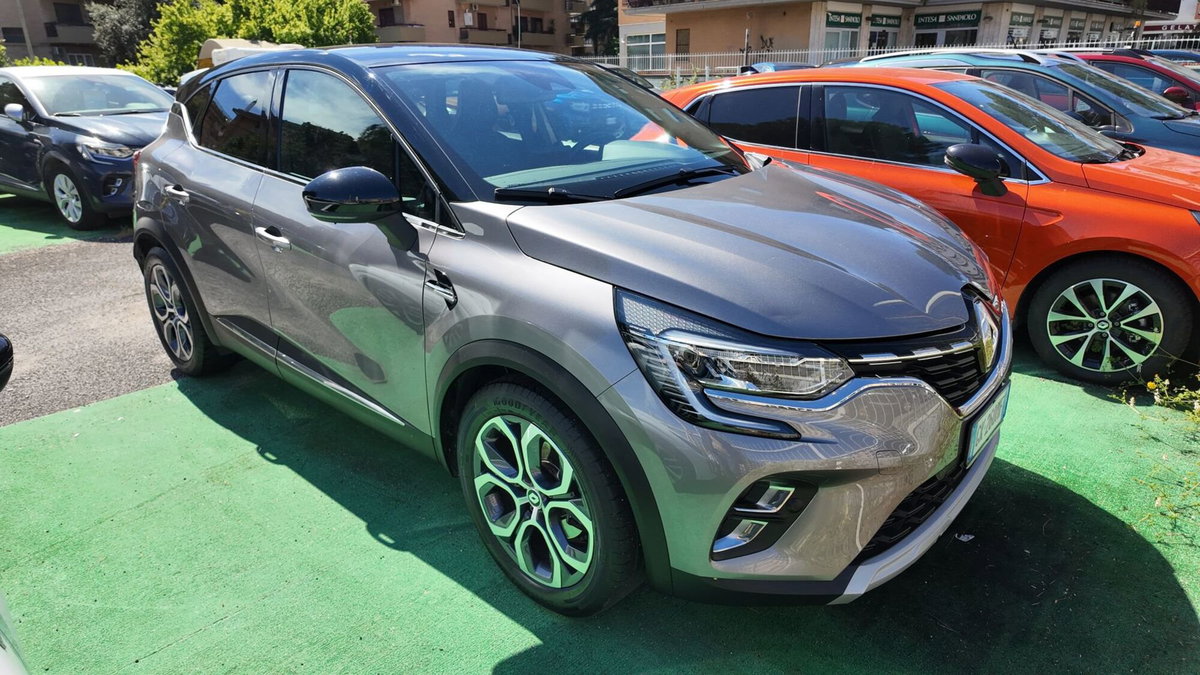 Renault Captur Full Hybrid E-Tech 145 CV Techno Fast Track (3)
