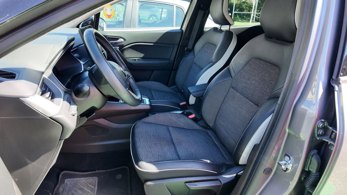Renault Captur Full Hybrid E-Tech 145 CV Techno Fast Track (9)