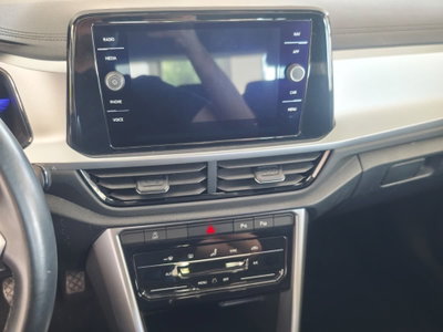 Volkswagen T-Roc 1.0 tsi Life 115cv (10)