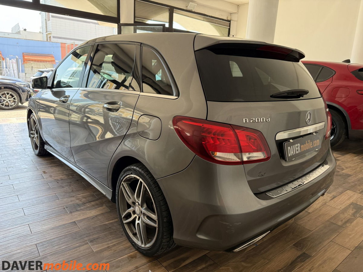 Mercedes-Benz Classe B 200 d Automatic 4Matic Premium (4)