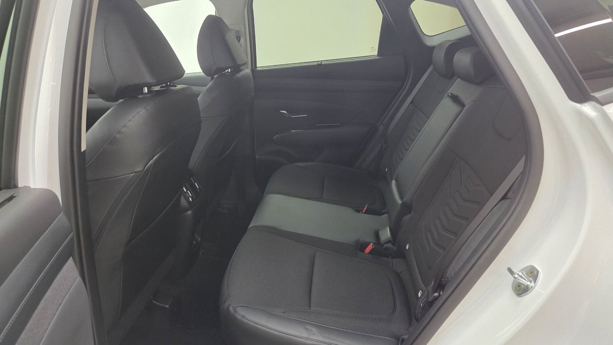 Hyundai Tucson 1.6 hev Exellence 2wd 239cv auto (11)