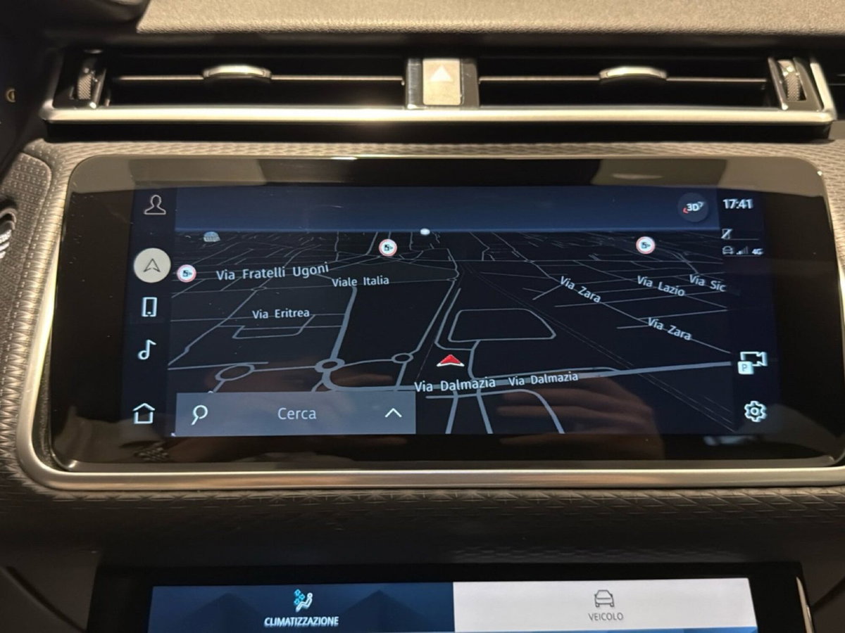 Land Rover Range Rover Velar 2.0 Si4 250 CV R-Dynamic SE (10)