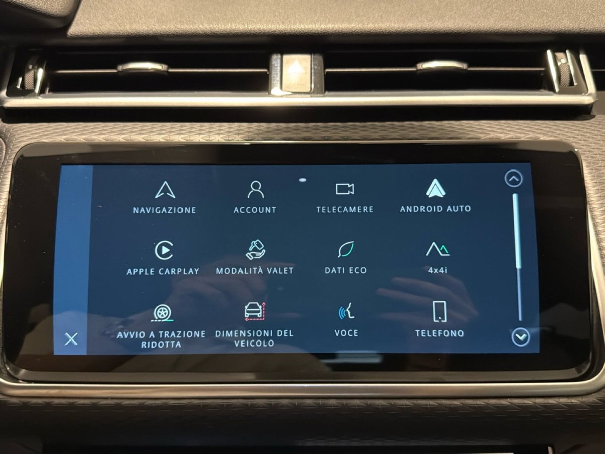 Land Rover Range Rover Velar 2.0 Si4 250 CV R-Dynamic SE (11)