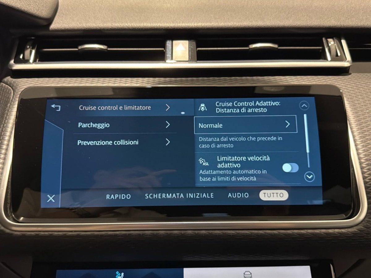 Land Rover Range Rover Velar 2.0 Si4 250 CV R-Dynamic SE (12)
