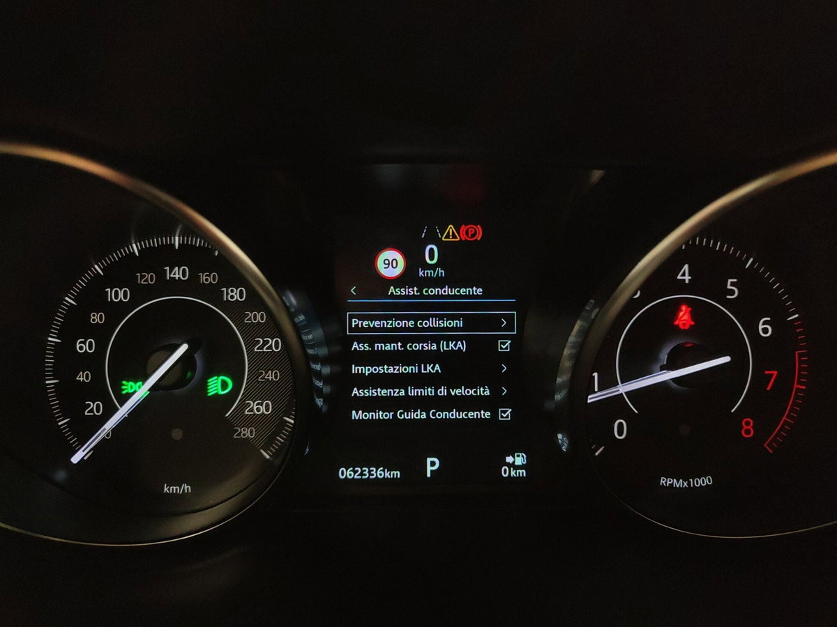 Jaguar E-Pace 2.0 AWD aut. R-Dynamic (11)