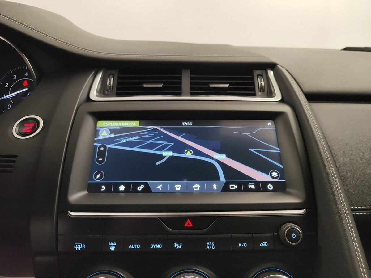 Jaguar E-Pace 2.0 AWD aut. R-Dynamic (13)