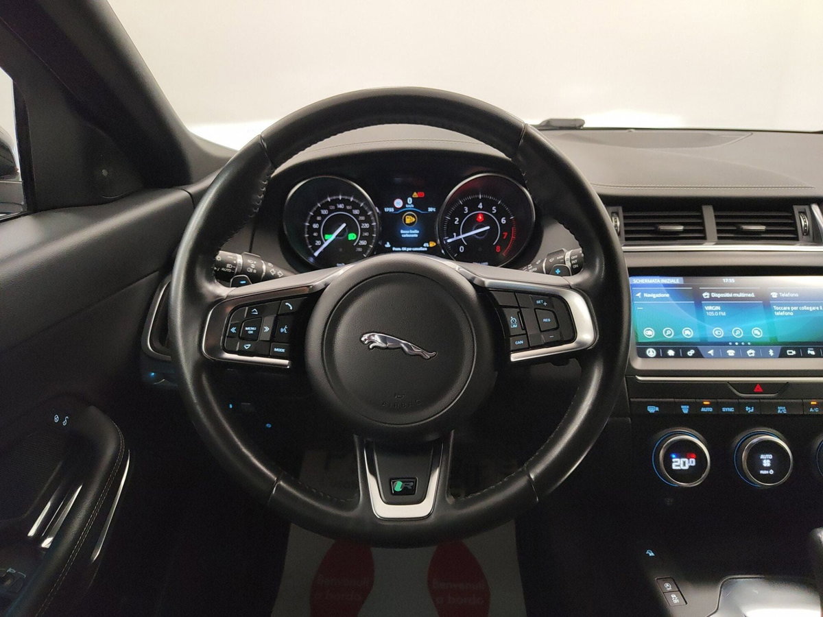 Jaguar E-Pace 2.0 AWD aut. R-Dynamic (16)