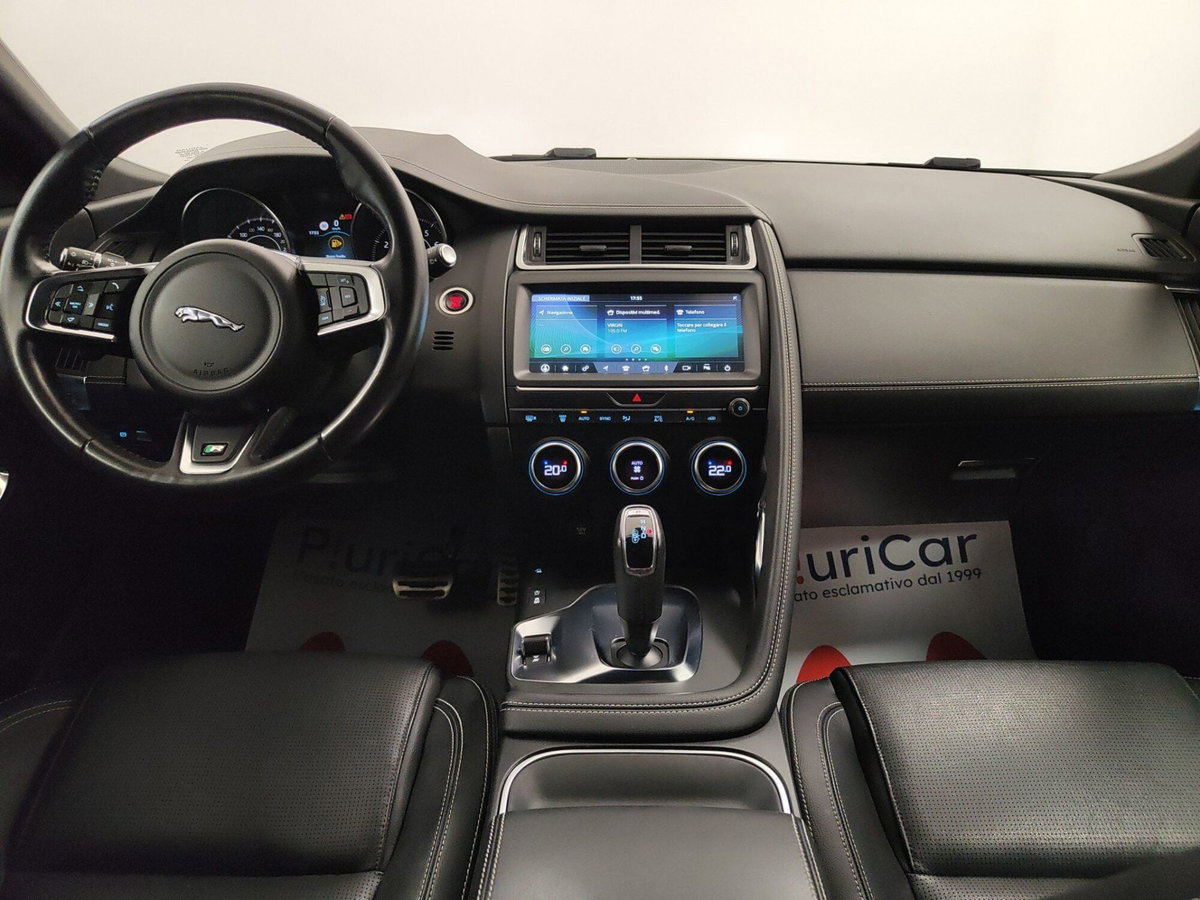 Jaguar E-Pace 2.0 AWD aut. R-Dynamic (3)
