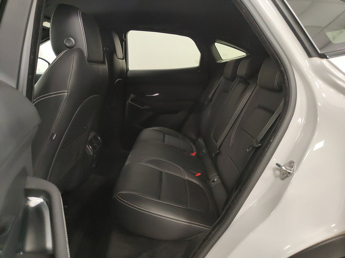 Jaguar E-Pace 2.0 AWD aut. R-Dynamic (6)