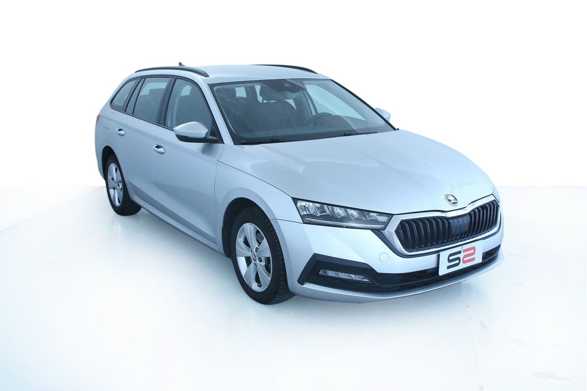 Skoda Octavia Station Wagon 2.0 TDI EVO SCR DSG Wagon Executive (3)