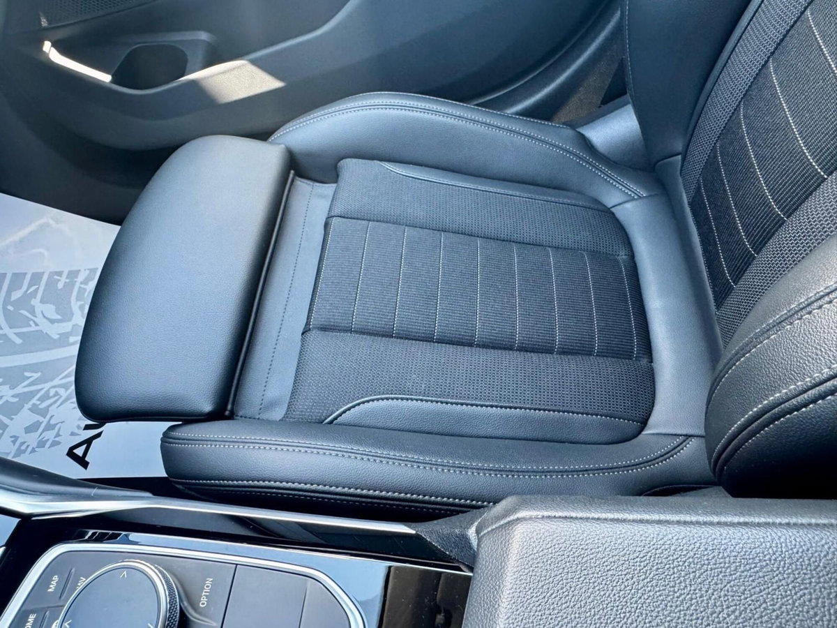 BMW Serie 3 Touring 320d  mhev 48V auto (15)