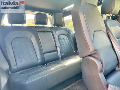 Land Rover Defender 90 3.0D I6 200 CV AWD Auto X-Dynamic S (13)