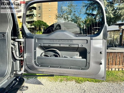 Land Rover Defender 90 3.0D I6 200 CV AWD Auto X-Dynamic S (19)