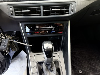 Volkswagen Polo 1.0 tsi R-Line 95cv dsg (12)