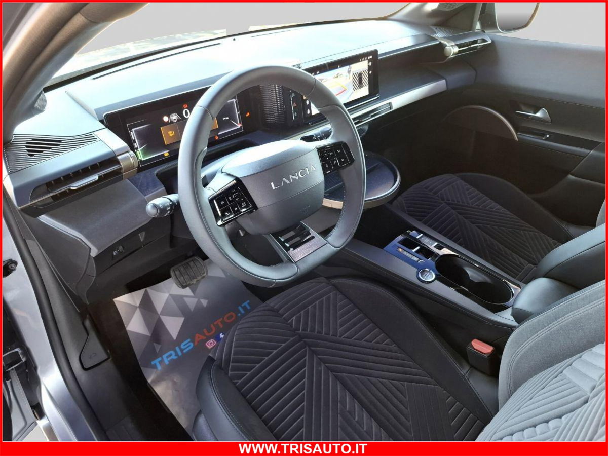 Lancia Ypsilon 1.2 mhev LX 110cv e-dct (5)
