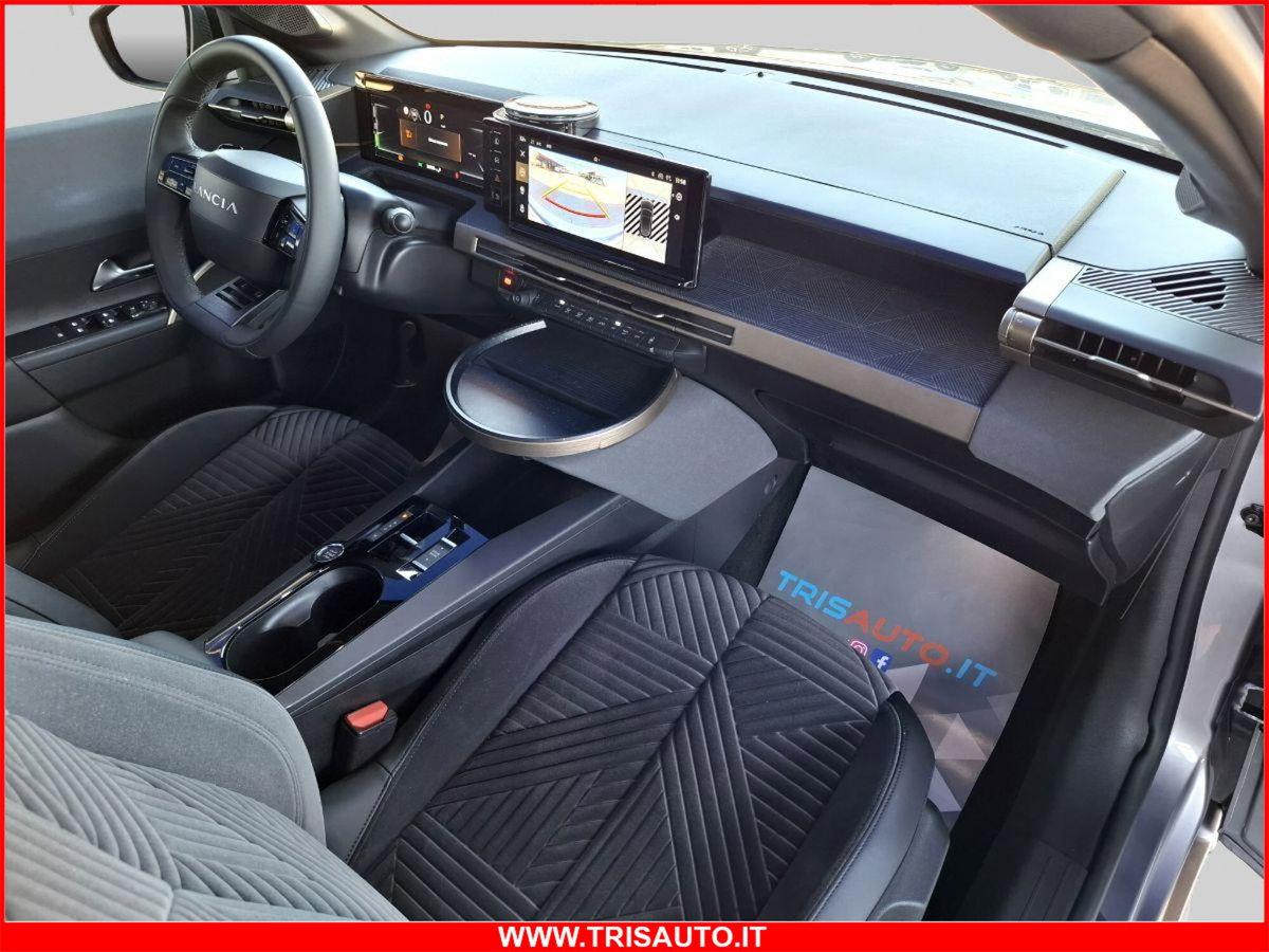 Lancia Ypsilon 1.2 mhev LX 110cv e-dct (7)