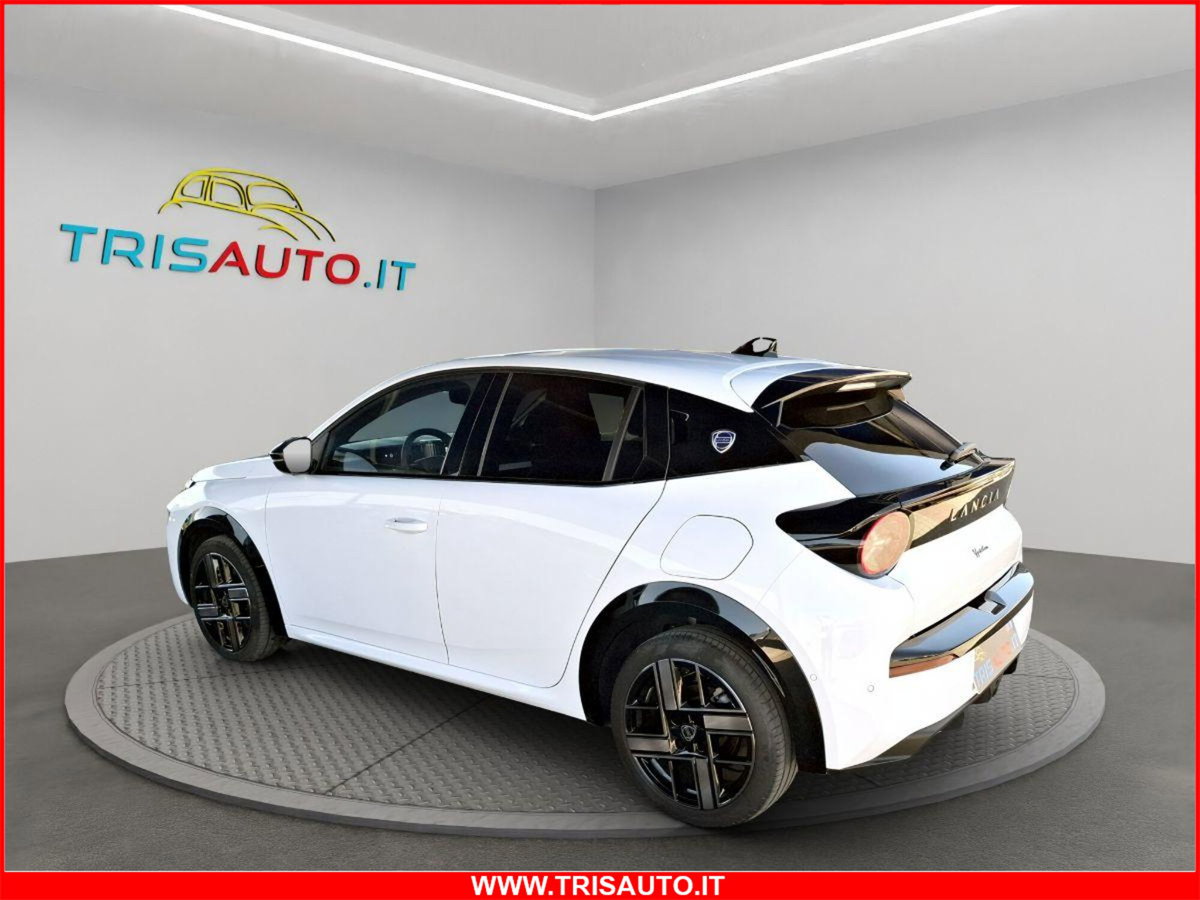 Lancia Ypsilon 1.2 mhev LX 110cv e-dct (2)