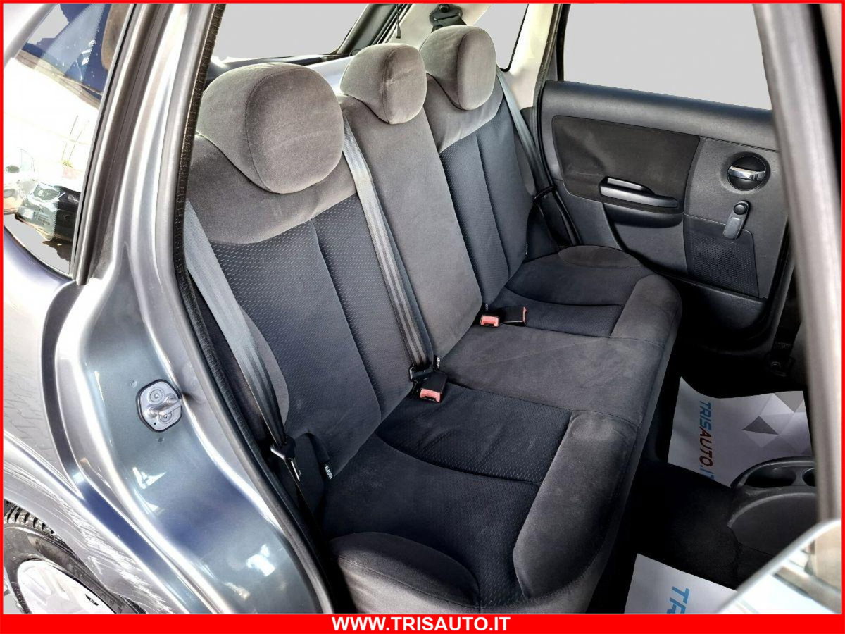 Citroen C3 1.1 Exclusive (10)