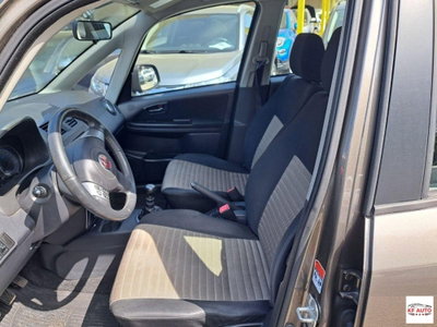 Fiat Sedici 2.0 MJT 16V DPF 4x4 Emotion (16)