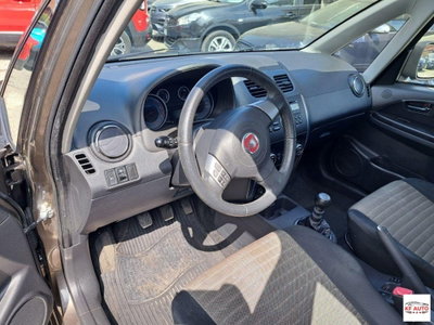 Fiat Sedici 2.0 MJT 16V DPF 4x4 Emotion (19)