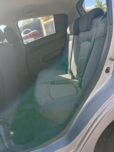 Chevrolet Spark 1.0 LS (11)