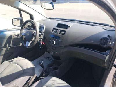 Chevrolet Spark 1.0 LS (7)