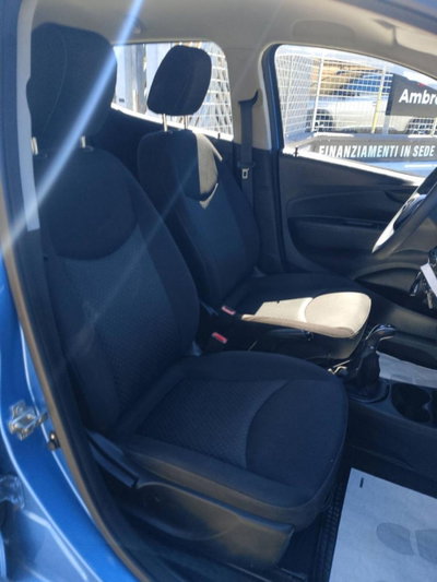 Opel Karl 1.0 75 CV Cosmo (9)