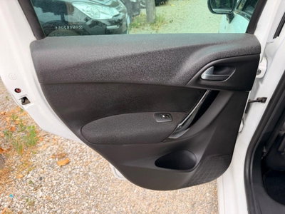 Citroen C3 1.2 VTi 82 Exclusive (8)