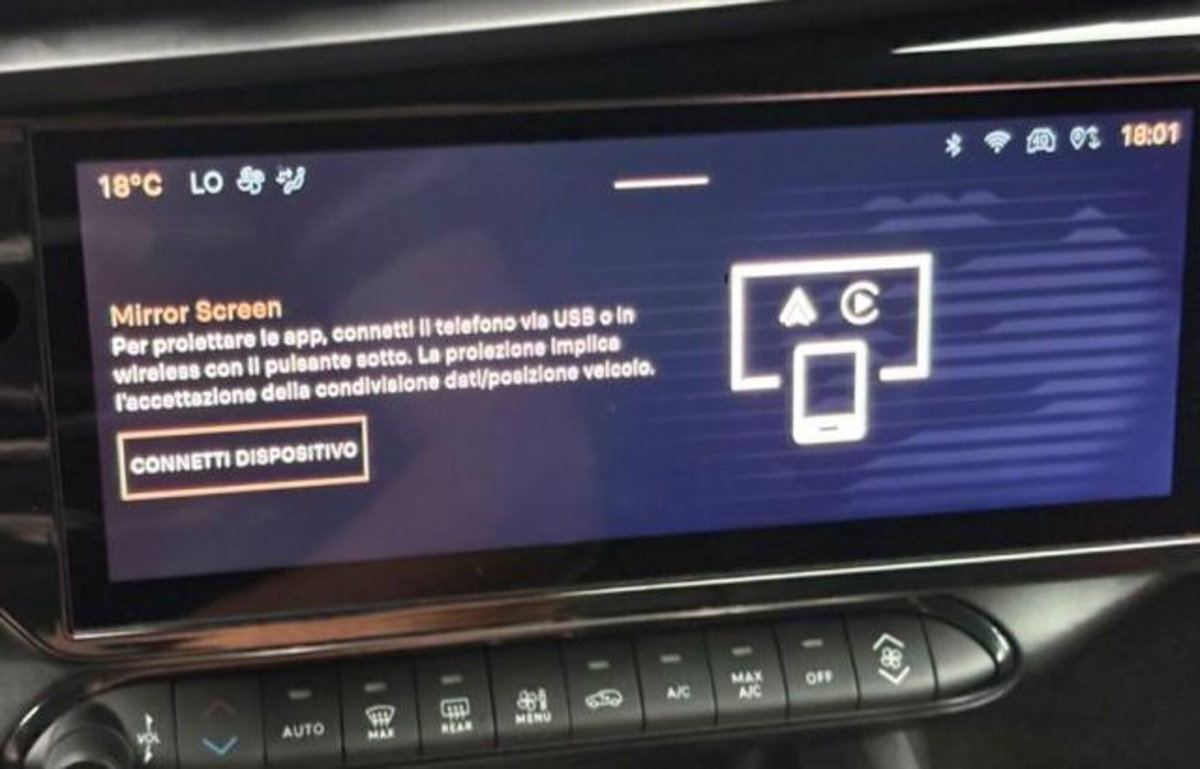 Alfa Romeo Junior 1.2 ibrida Sport Speciale 145cv edct6 (11)