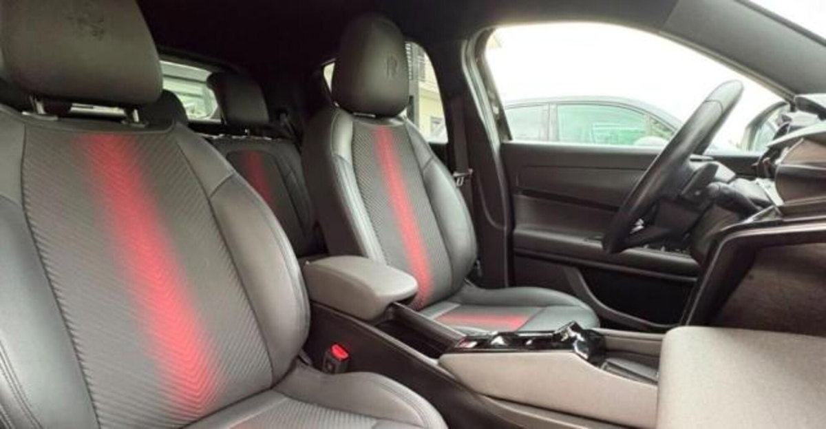 Alfa Romeo Junior 1.2 ibrida Sport Speciale 145cv edct6 (8)