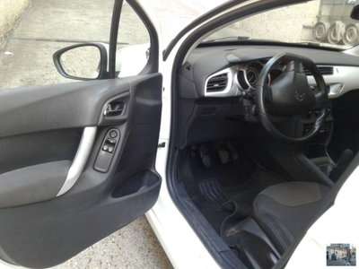 Citroen C3 1.1 White Selection (12)