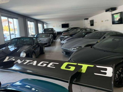 Aston Martin Vantage Coupé Vantage Coupe 4.0 V8 auto (12)