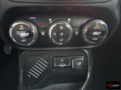 Jeep Renegade 1.6 Mjt 120 CV Limited (12)
