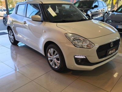 Suzuki Swift 1.2 Hybrid Top (3)