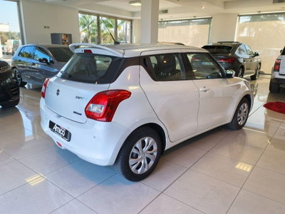 Suzuki Swift 1.2 Hybrid Top (5)