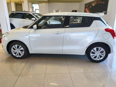 Suzuki Swift 1.2 Hybrid Top (8)