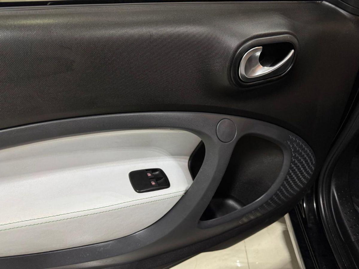 smart Fortwo BRABUS 0.9 Turbo twinamic (8)