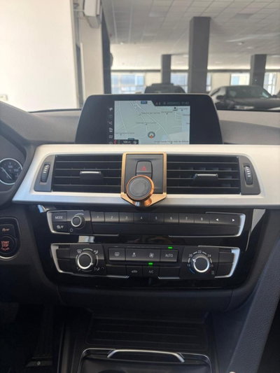 BMW Serie 3 Touring 318d  Business Advantage aut. (13)